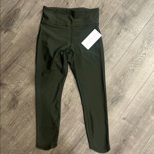 Athleta Dark Green Women’s Pacesetter 7/8 Leggings